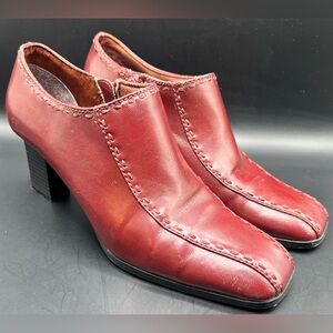 Apostrophe Red Heels‎ with Sleek Design-Dottie, Size:8-1/2M, Pre-Owned